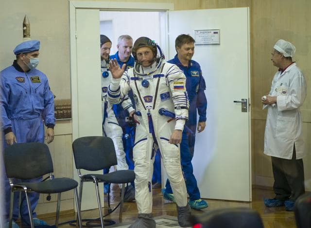 NASA image: Expedition 56 Preflight