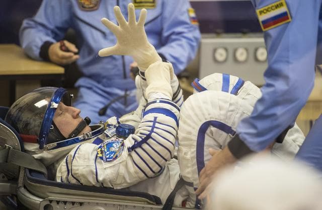 NASA image: Expedition 56 Preflight