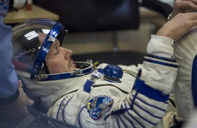 NASA image: Expedition 56 Preflight