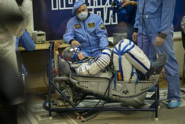 NASA image: Expedition 56 Preflight