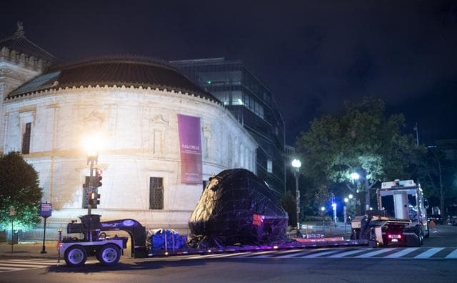 NASA image: Orion Arrival at White House Complex