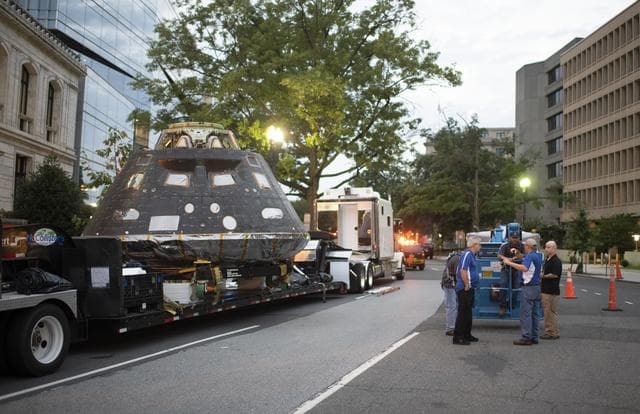NASA image: Orion Arrival at White House Complex