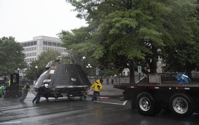 NASA image: Orion Arrival at White House Complex