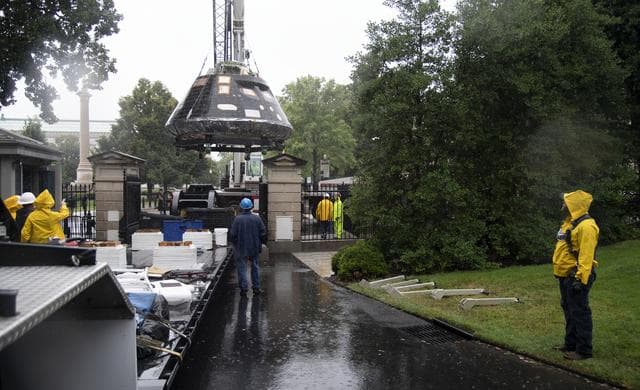 NASA image: Orion Arrival at White House Complex