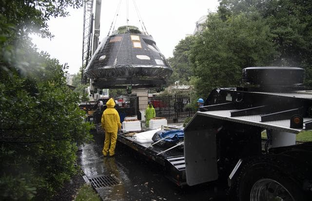 NASA image: Orion Arrival at White House Complex