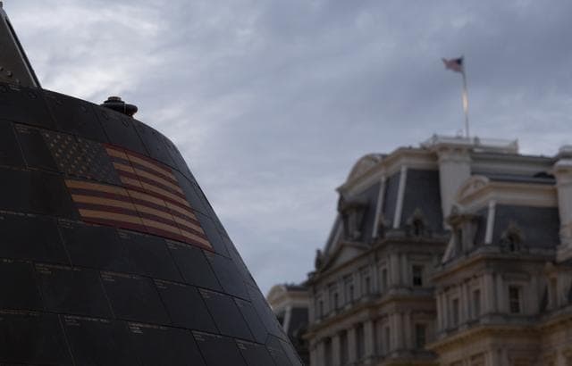 NASA image: Orion Arrival at White House Complex