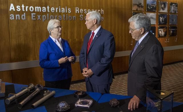 VP Pence visits Johnson Space Center