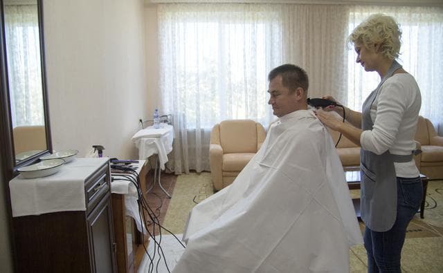 NASA image: Expedition 57 Crew Haircuts