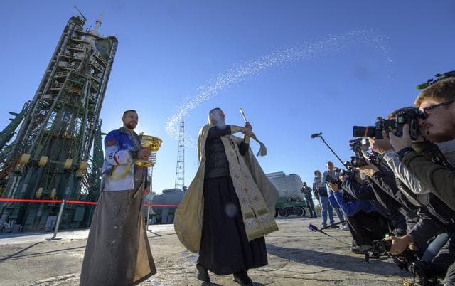 Expedition 57 Soyuz Blessing