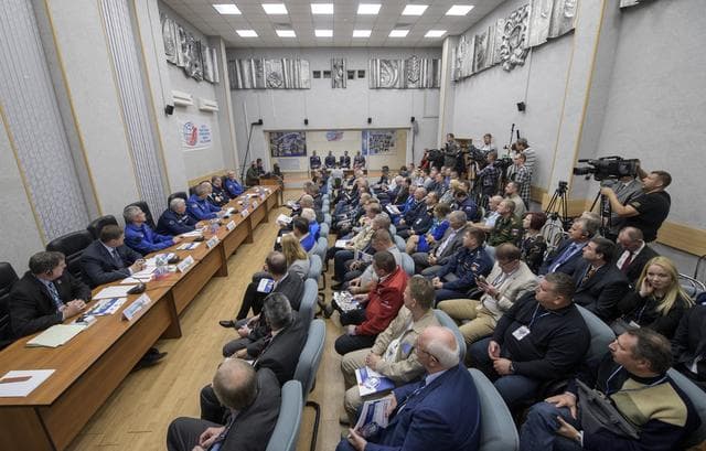 NASA image: Expedition 57 State Commission