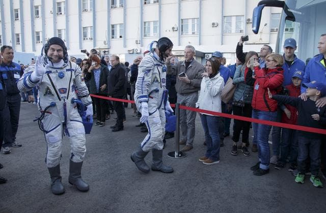 NASA image: Expedition 57 Preflight