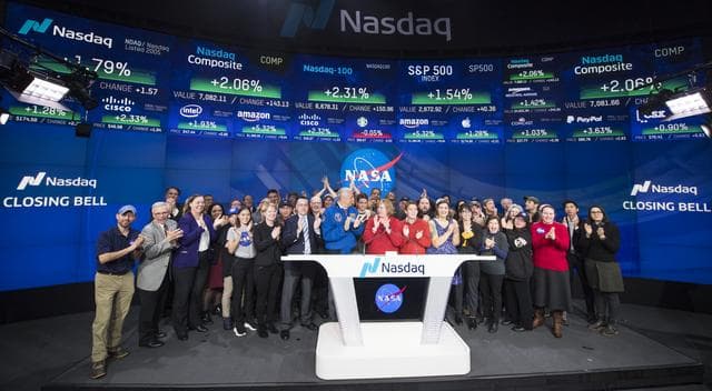 NASA image: NASA Rings Nasdaq Closing Bell after InSight Landing on Mars