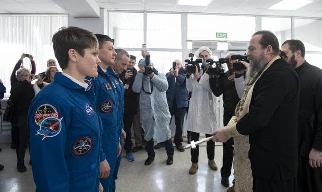 Expedition 58 Blessing