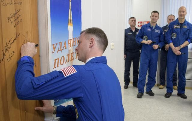 NASA image: Expedition 59 Door Signing
