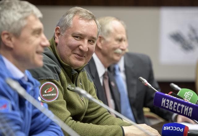 NASA image: Expedition 59 Post Docking Press Conference