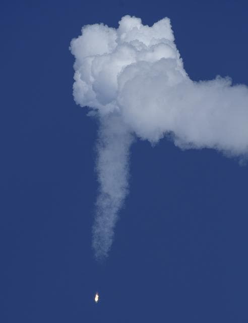 NASA image: Northrop Grumman Antares CRS-11 Launch