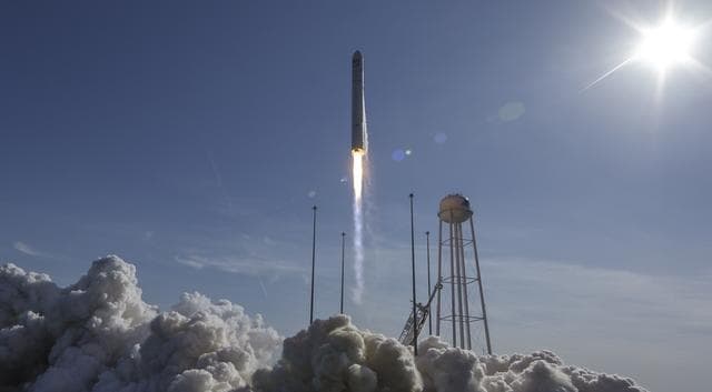 NASA image: Northrop Grumman Antares CRS-11 Launch