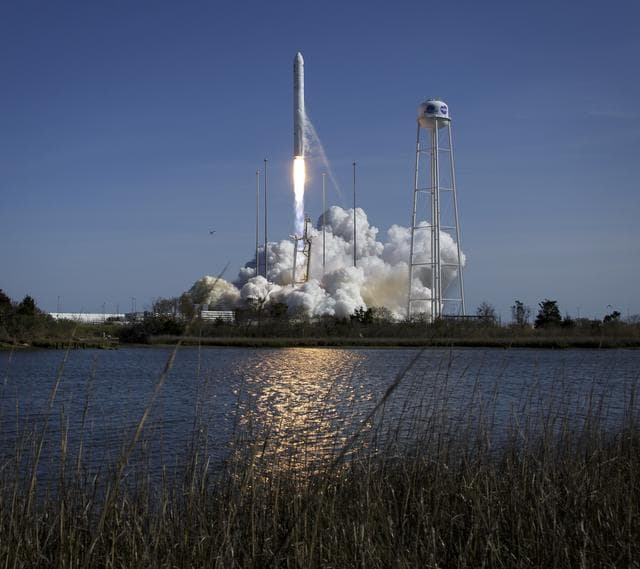 NASA image: Northrop Grumman Antares CRS-11 Launch