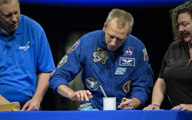 NASA image: Astronaut Drew Feustel at NASM