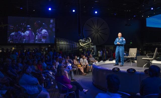 NASA image: Astronaut Auñón-Chancellor at NASM