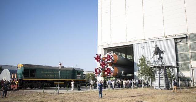 Expedition 60 Soyuz Rollout