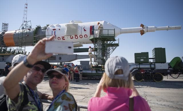 NASA image: Expedition 60 Soyuz Rollout