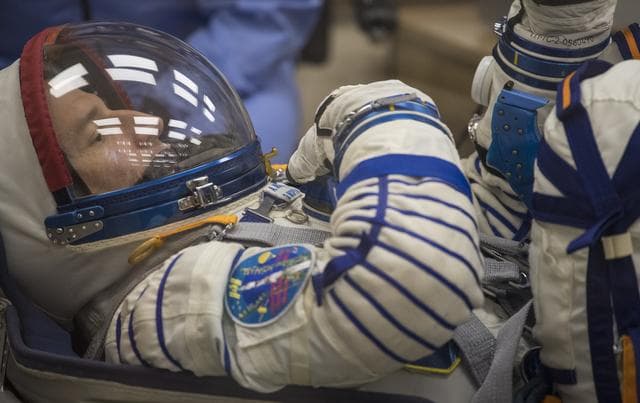 NASA image: Expedition 60 Preflight