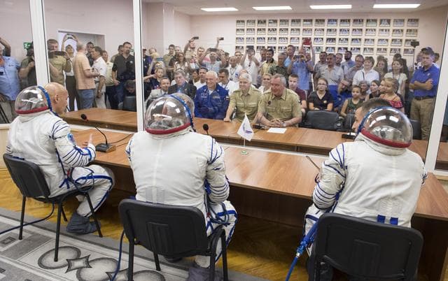 NASA image: Expedition 60 Preflight