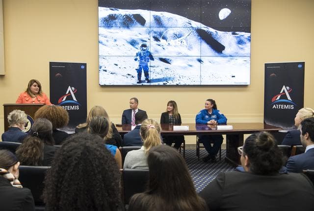 NASA image: Women's Caucus Event on Artemis