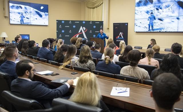 NASA image: Women's Caucus Event on Artemis