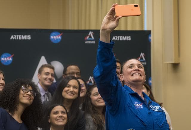 NASA image: Women's Caucus Event on Artemis