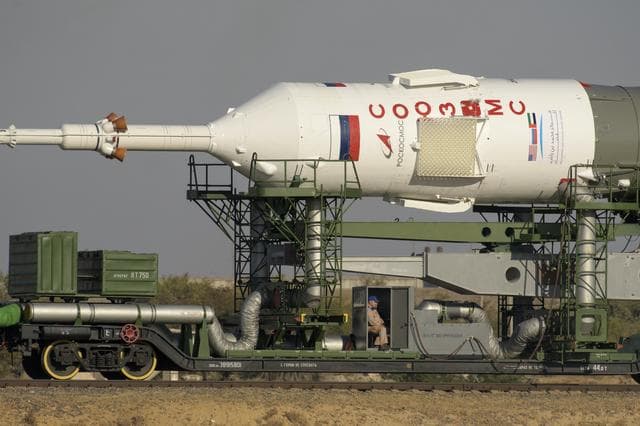 NASA image: Expedition 61 Preflight