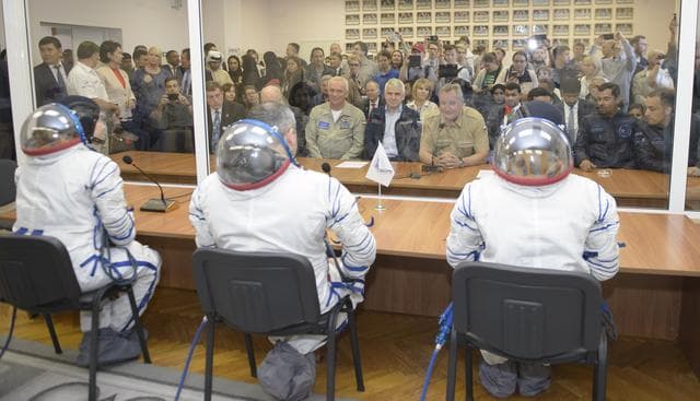 NASA image: Expedition 61 Preflight