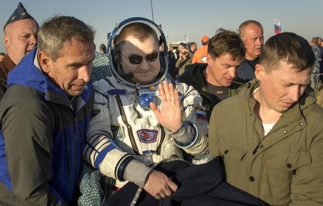 NASA image: Expedition 60 Soyuz MS-12 Landing