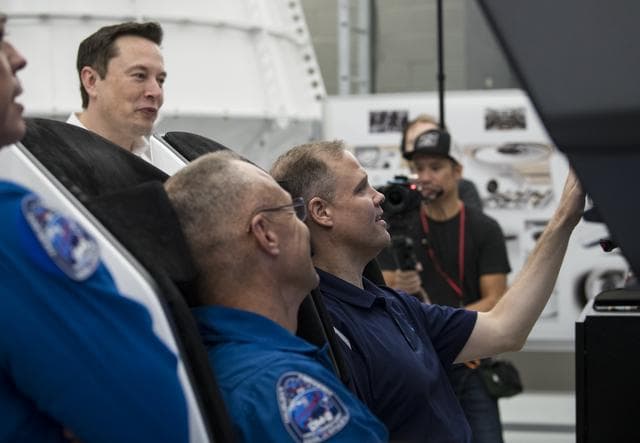 NASA image: NASA Administrator Visits SpaceX HQ