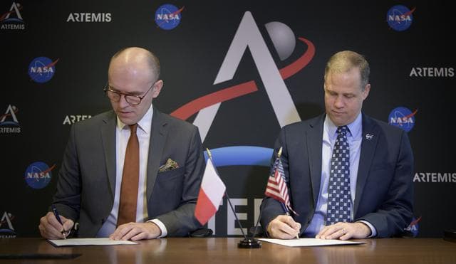 NASA image: 70th International Astronautical Congress