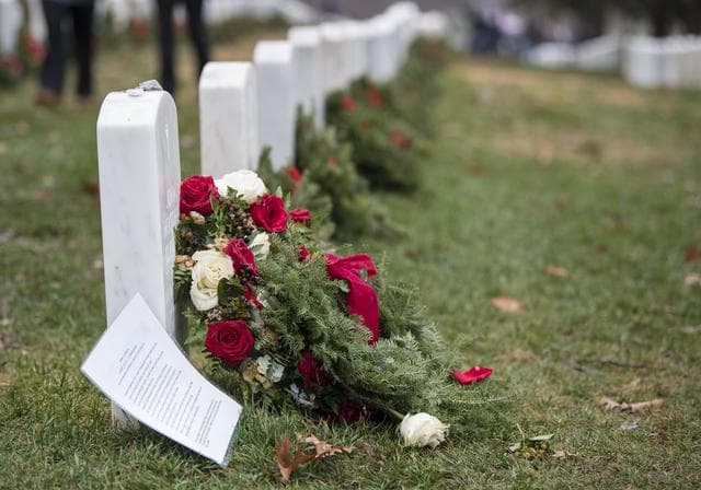 Doug Wheelock Participates in Wreaths Across America Day