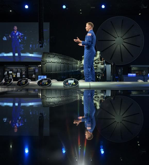 NASA image: Astronauts McClain and Hague at NASM