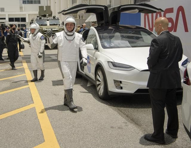 NASA image: SpaceX Demo-2 Crew Walkout