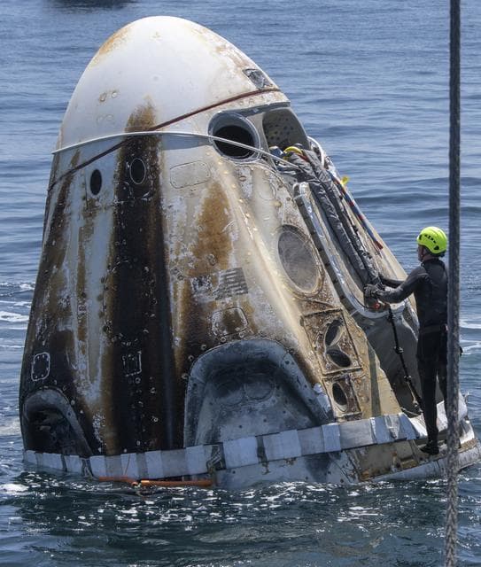 NASA image: SpaceX Demo-2 Landing