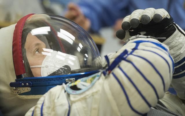 NASA image: Expedition 64 Preflight