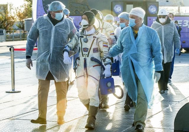 NASA image: Expedition 64 Preflight