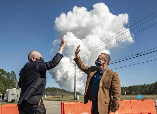 NASA image: Second Hot Fire Test of SLS Rocket Core Stage