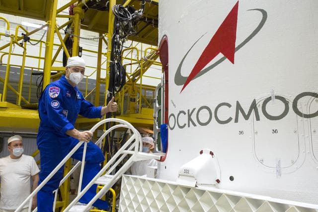 NASA image: Expedition 65 Preflight
