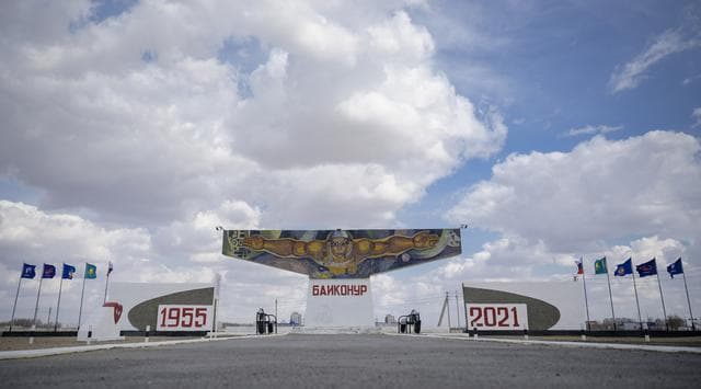 NASA image: Expedition 65 Preflight