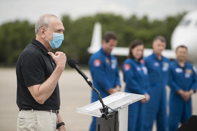 NASA image: SpaceX Crew-2 Crew Arrival