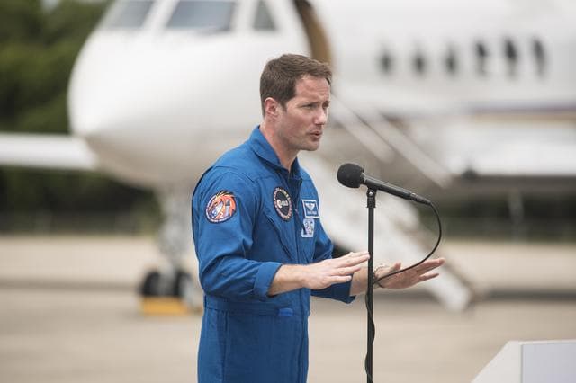 NASA image: SpaceX Crew-2 Crew Arrival