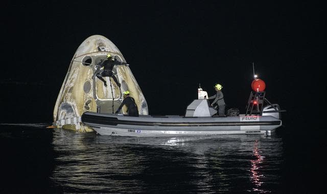 NASA image: NASA’s SpaceX Crew-1 Splashdown