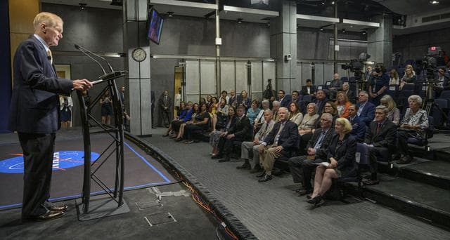 NASA image: NASA Deputy Administrator Pam Melroy Ceremonial Swearing-In