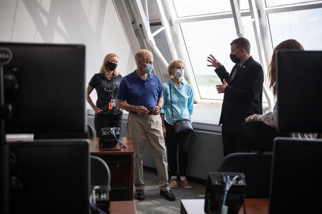 NASA image: NASA Leadership Tours KSC